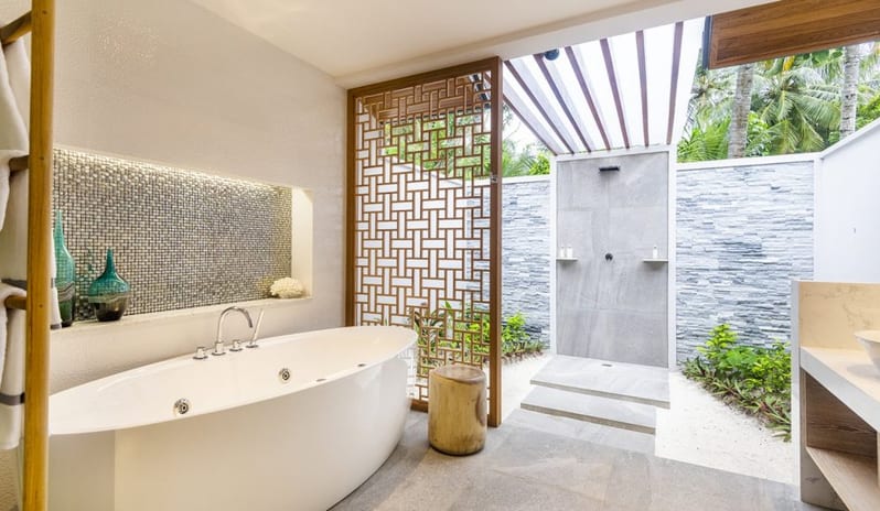 Lily Beach - Beach Suite with Jacuzzi  Bathroom